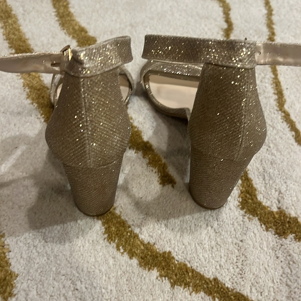 EUC size 10 and size 9 Glitter Gold shoes - Picture 4 of 6